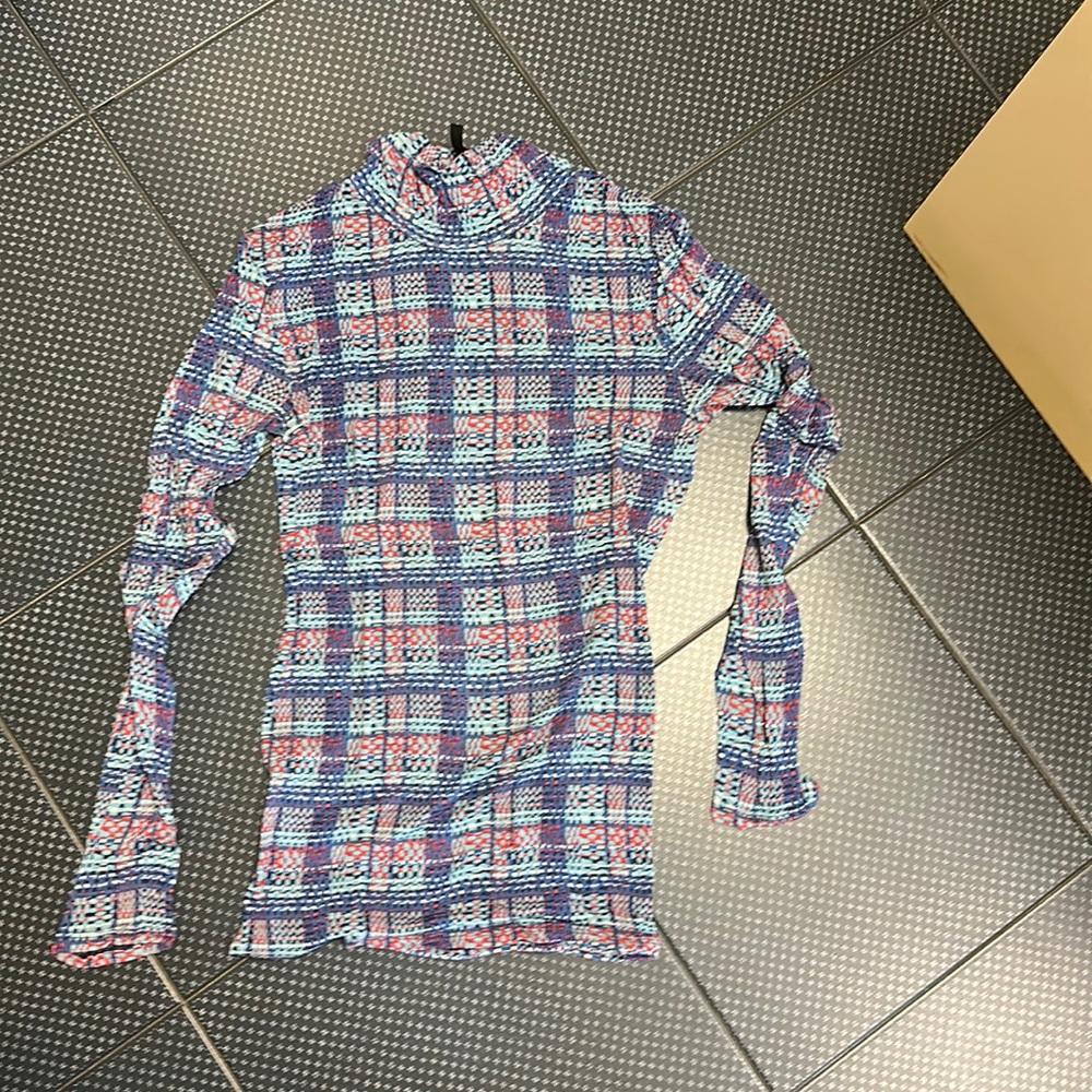 Great fit. Can fit up to size xl.